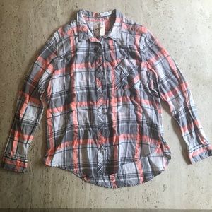 Arizona Jeans Pink/Gray/White Plaid shirt